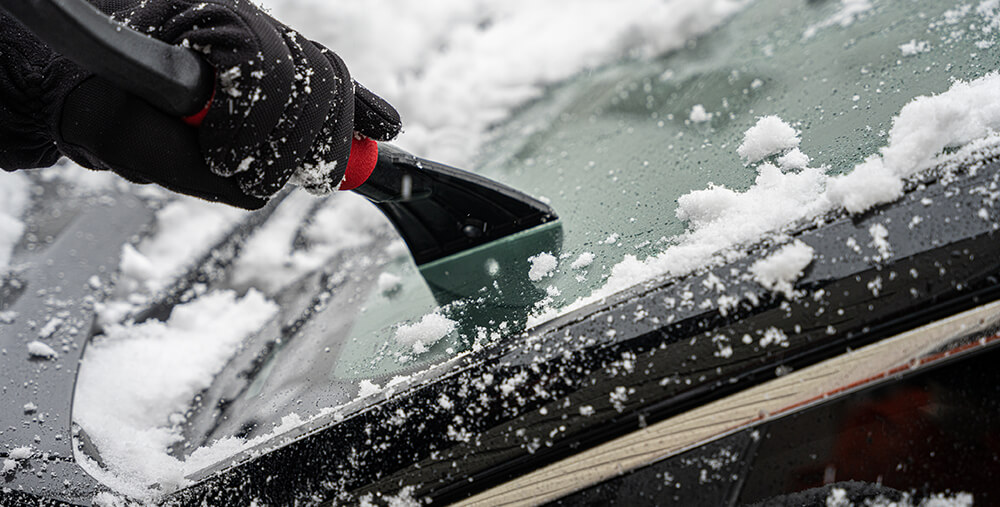 The best way to deice your car in winter driveJohnson's Driving School