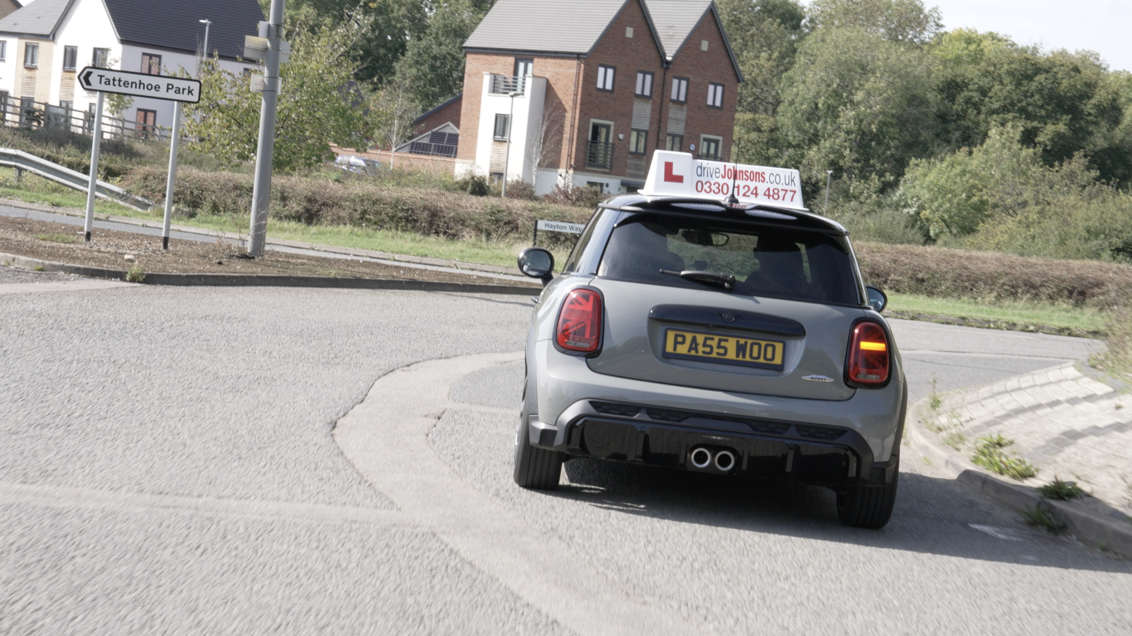 Mini crossing roundabout